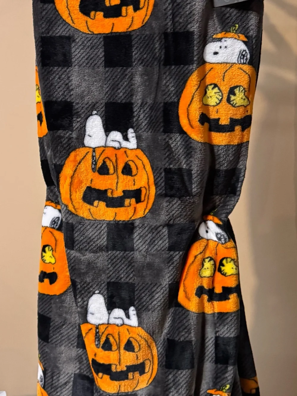 Berkshire Black & Orange Snoopy Peanuts Halloween Pumpkin  Blanket